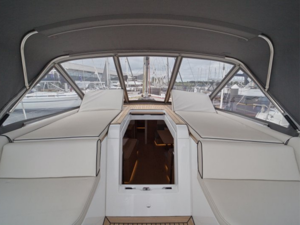 Beneteau Oceanis Yacht 54