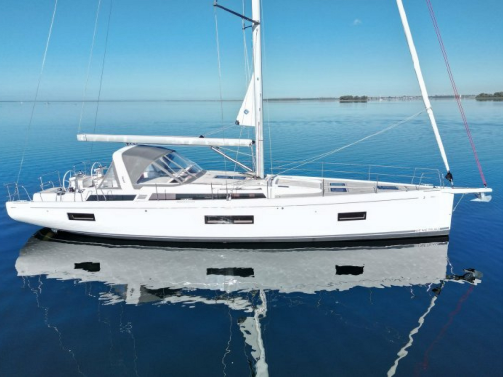 Beneteau Oceanis Yacht 54