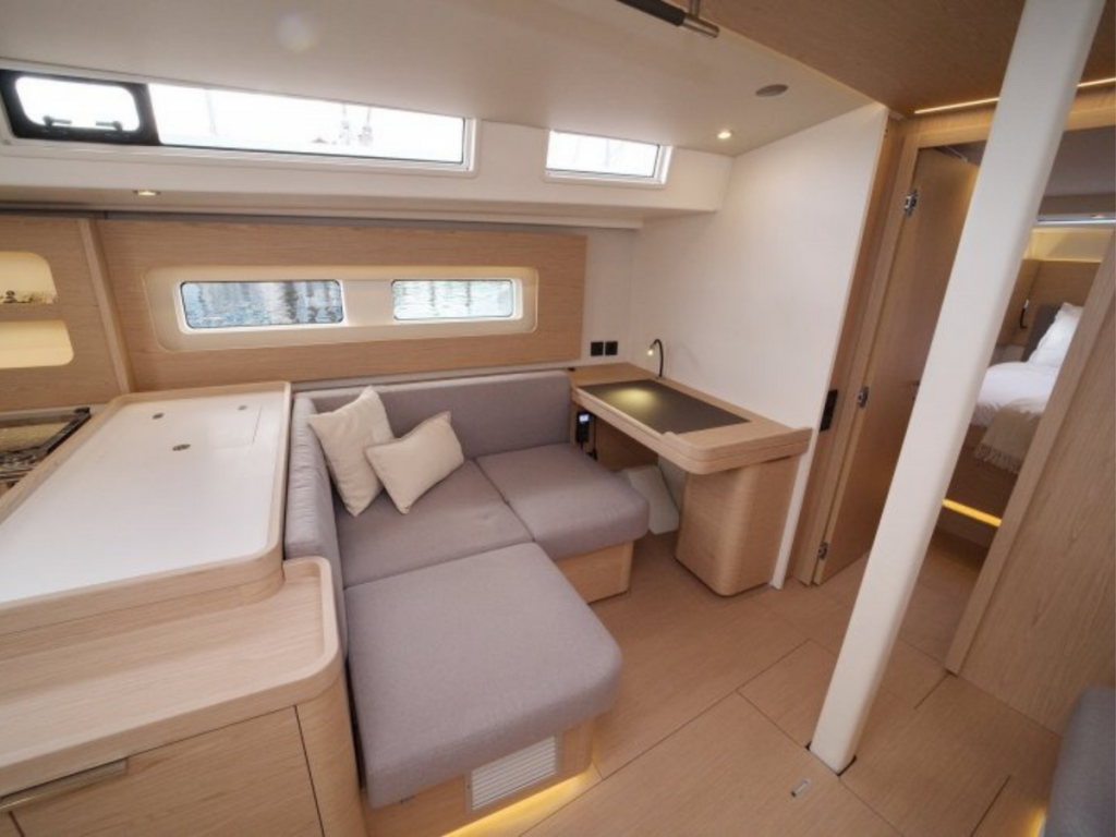 Beneteau Oceanis Yacht 54