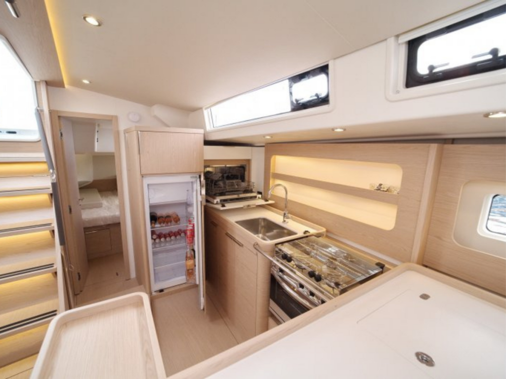 Beneteau Oceanis Yacht 54