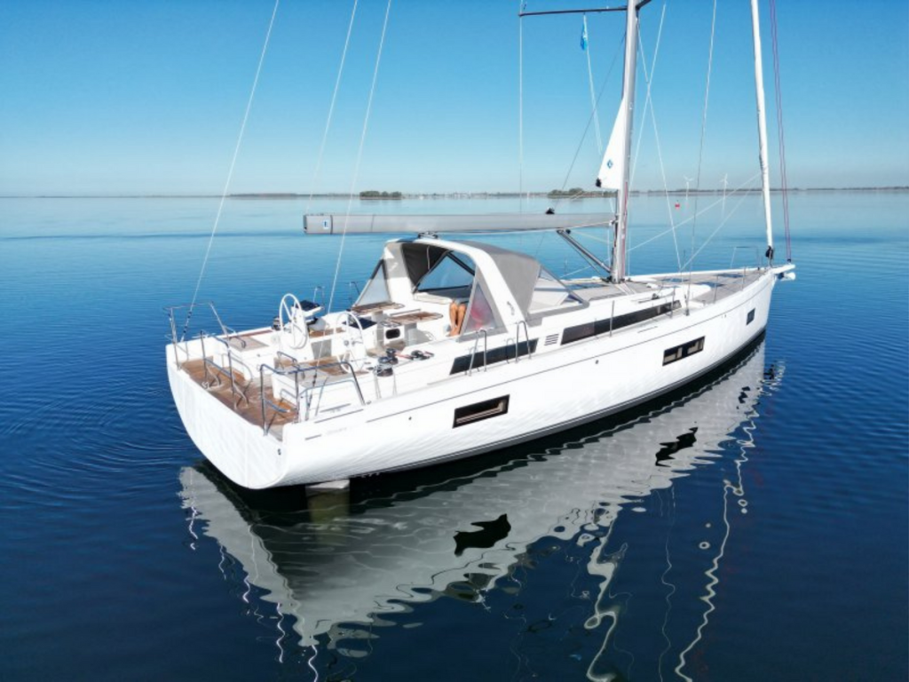Beneteau Oceanis Yacht 54