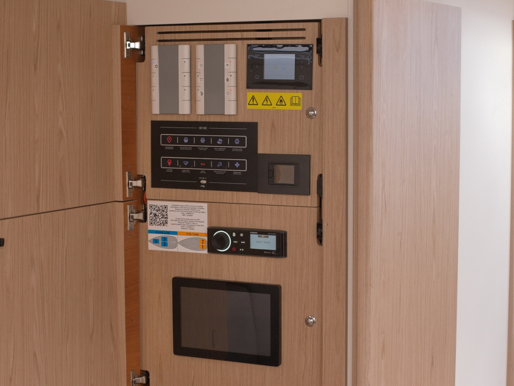 Beneteau Oceanis Yacht 54