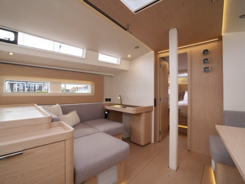 Beneteau Oceanis Yacht 54