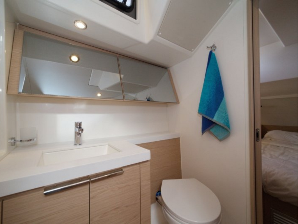 Beneteau Oceanis Yacht 54
