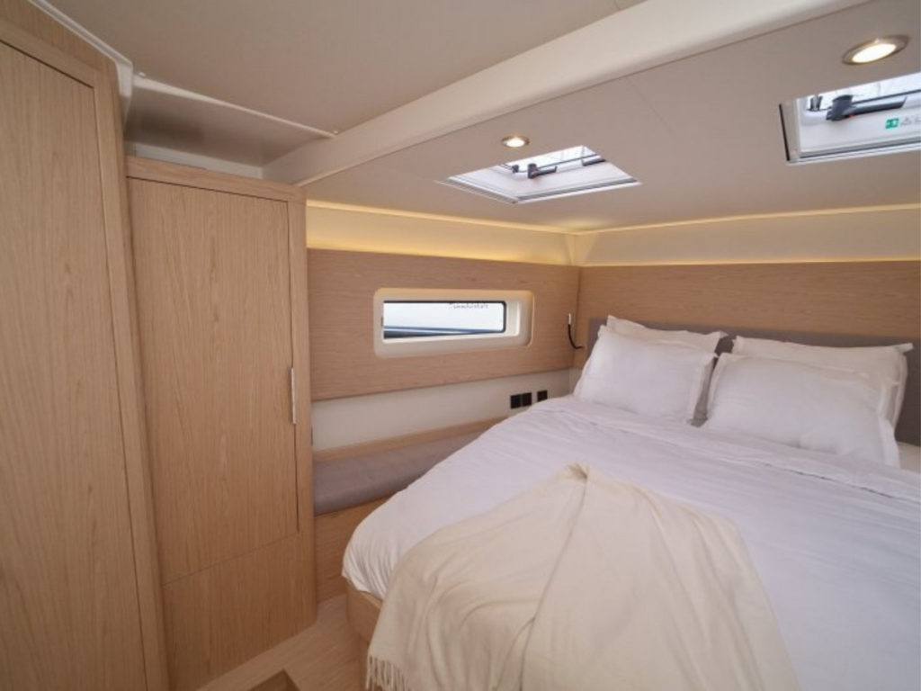 Beneteau Oceanis Yacht 54