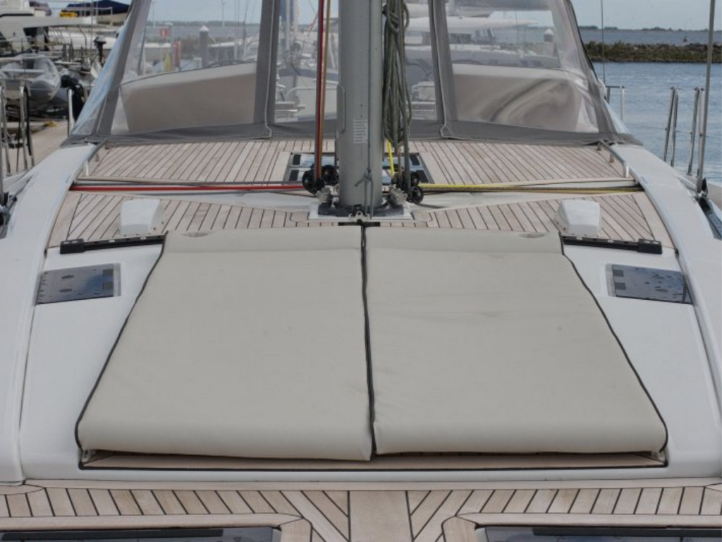 Beneteau Oceanis Yacht 54