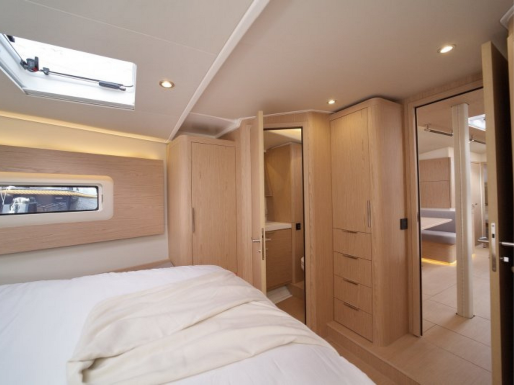 Beneteau Oceanis Yacht 54