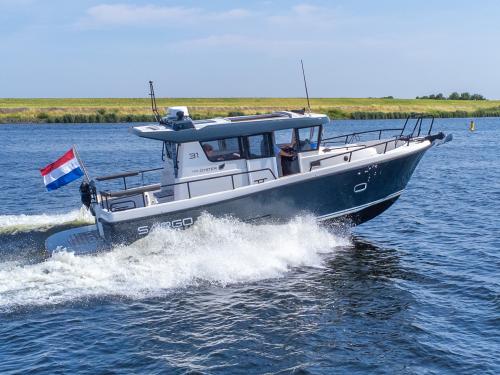 sargo-31-explorer-side-view.jpg