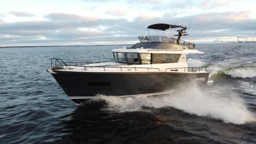 sargo-45-flybridge.jpg