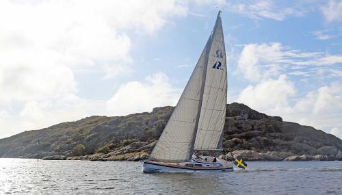 160929111300-HR44sailing3098MRassy.jpg