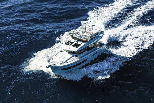 SWIFT TRAWLER 37 FLY - IMAGE - EXTERIOR (4).jpg