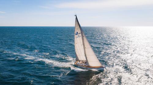 Hallberg-Rassy44MkIIsailing777ABylund (1).jpg